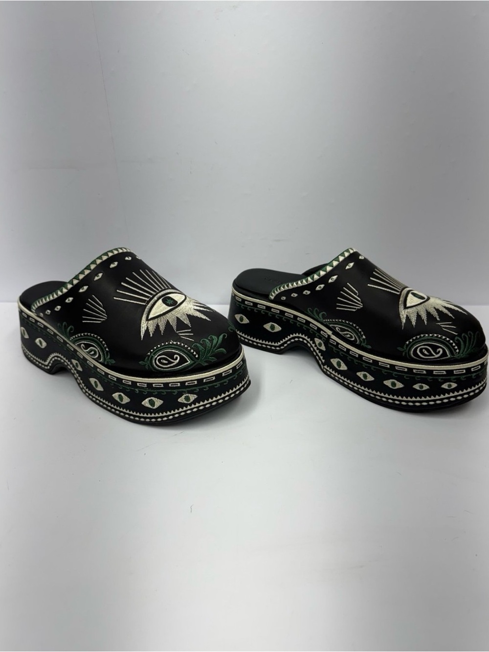 Farm Rio Black Platform Clogs Embroidered Mystic - Picture 3 of 8